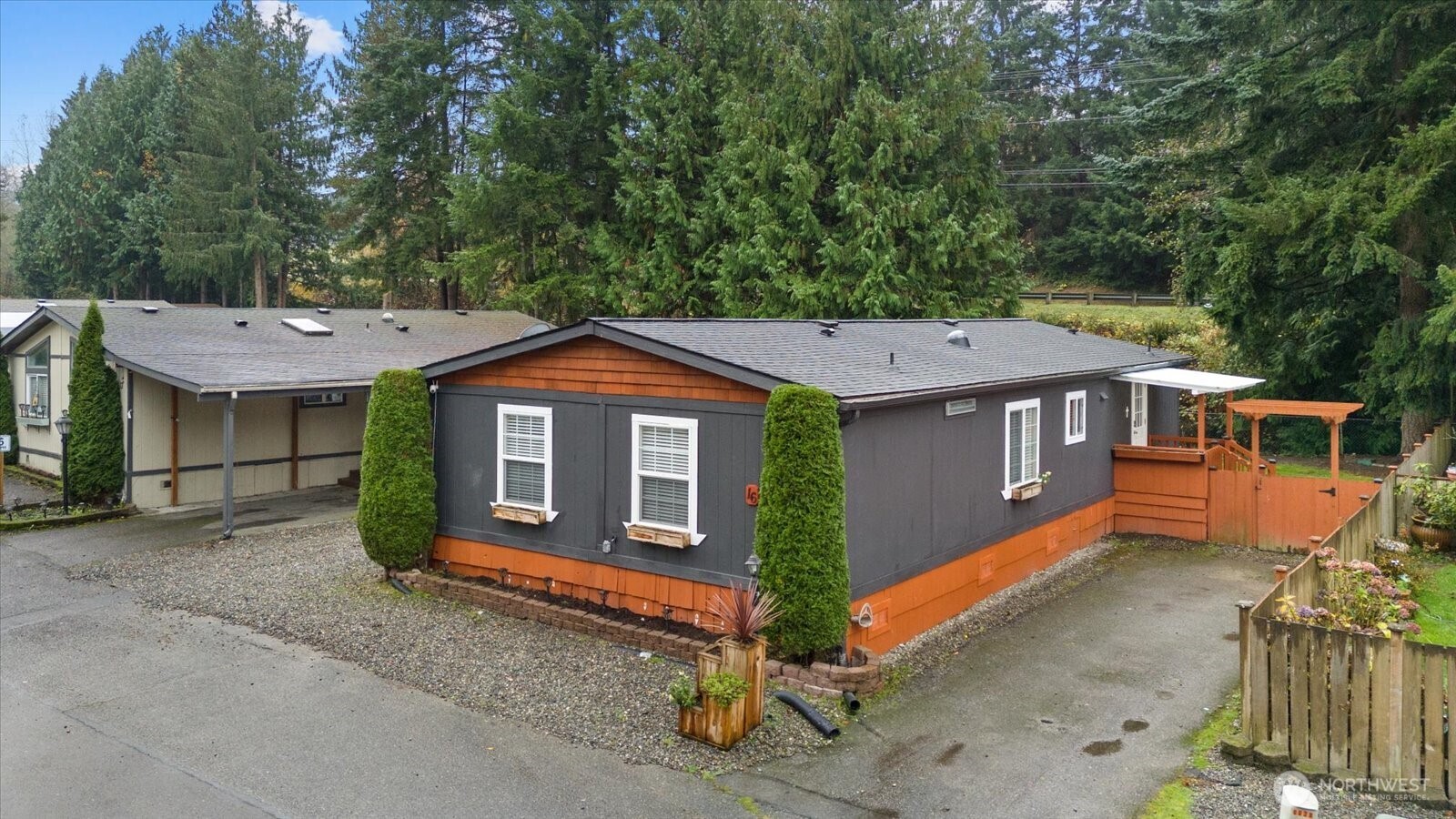 7701 Hardeson Road Everett WA 98203