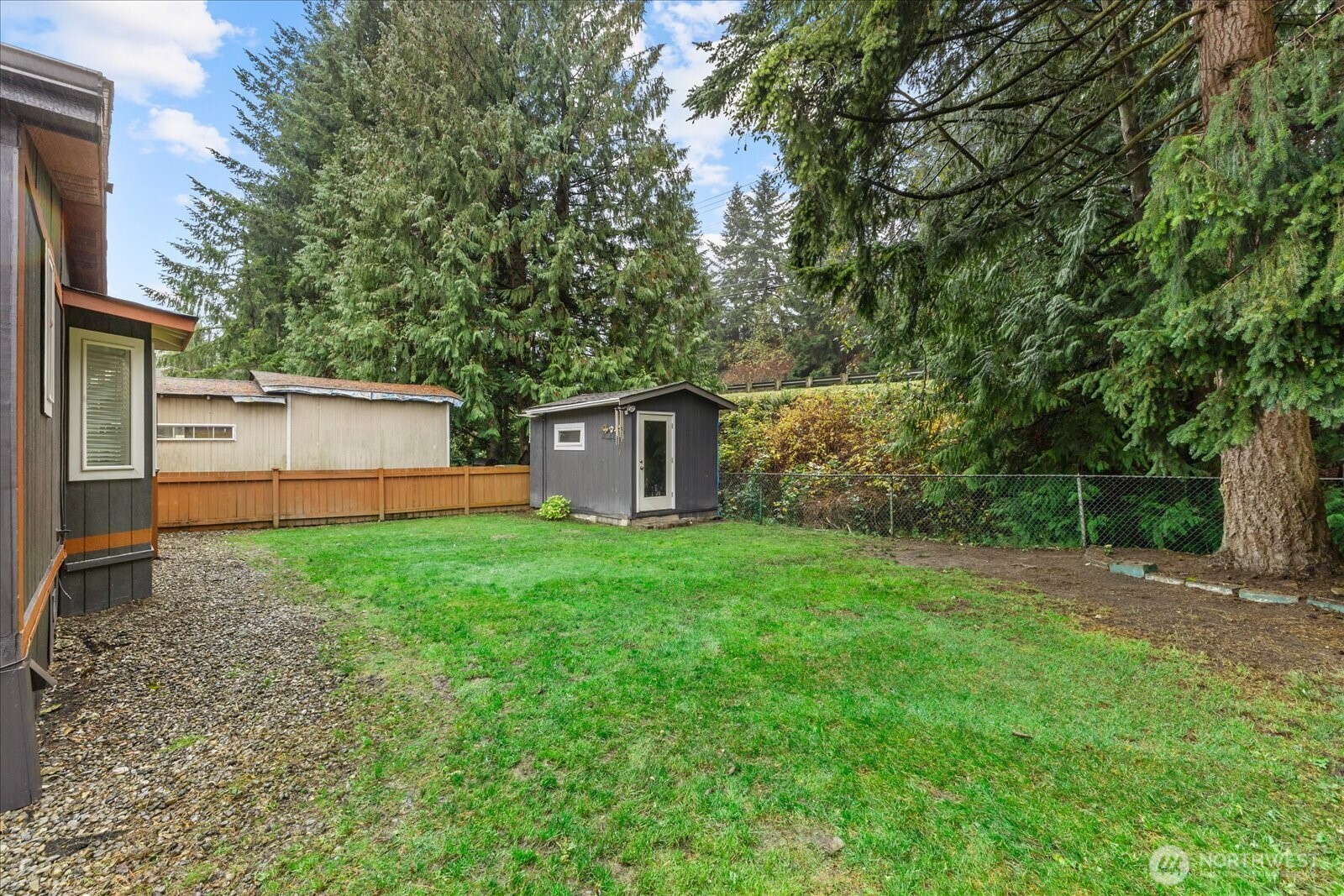 7701 Hardeson Road Everett WA 98203