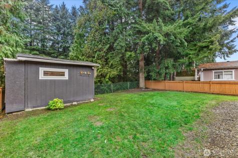 7701 Hardeson Road Everett WA 98203