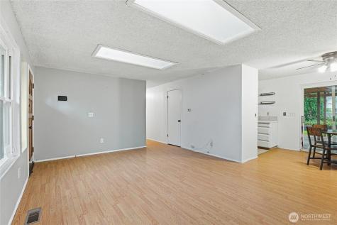 10352 66th Avenue E Puyallup WA 98373