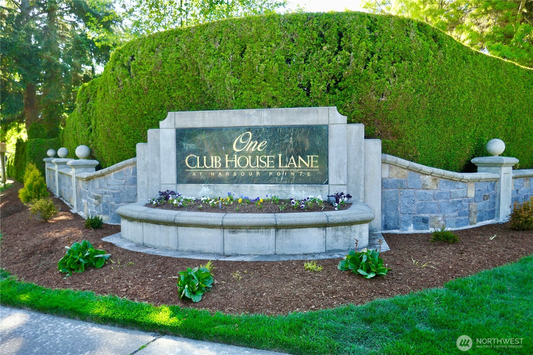 6041 Championship Circle Mukilteo WA 98275