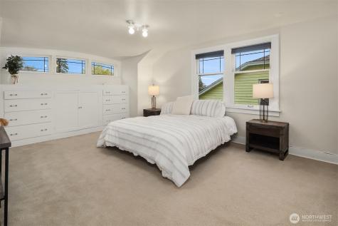 6813 17th Avenue NE Seattle WA 98115