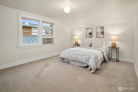 6813 17th Avenue NE Seattle WA 98115