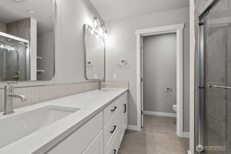 16823 Alder Way Lynnwood WA 98037