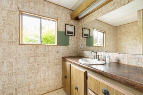 1916 Key Peninsula Highway NW Lakebay WA 98349
