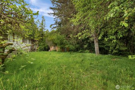 1916 Key Peninsula Highway NW Lakebay WA 98349