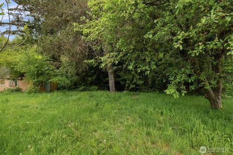 1916 Key Peninsula Highway NW Lakebay WA 98349