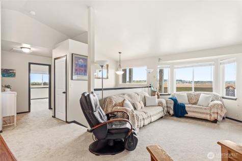 9702 Lowell Larimer Road Everett WA 98208