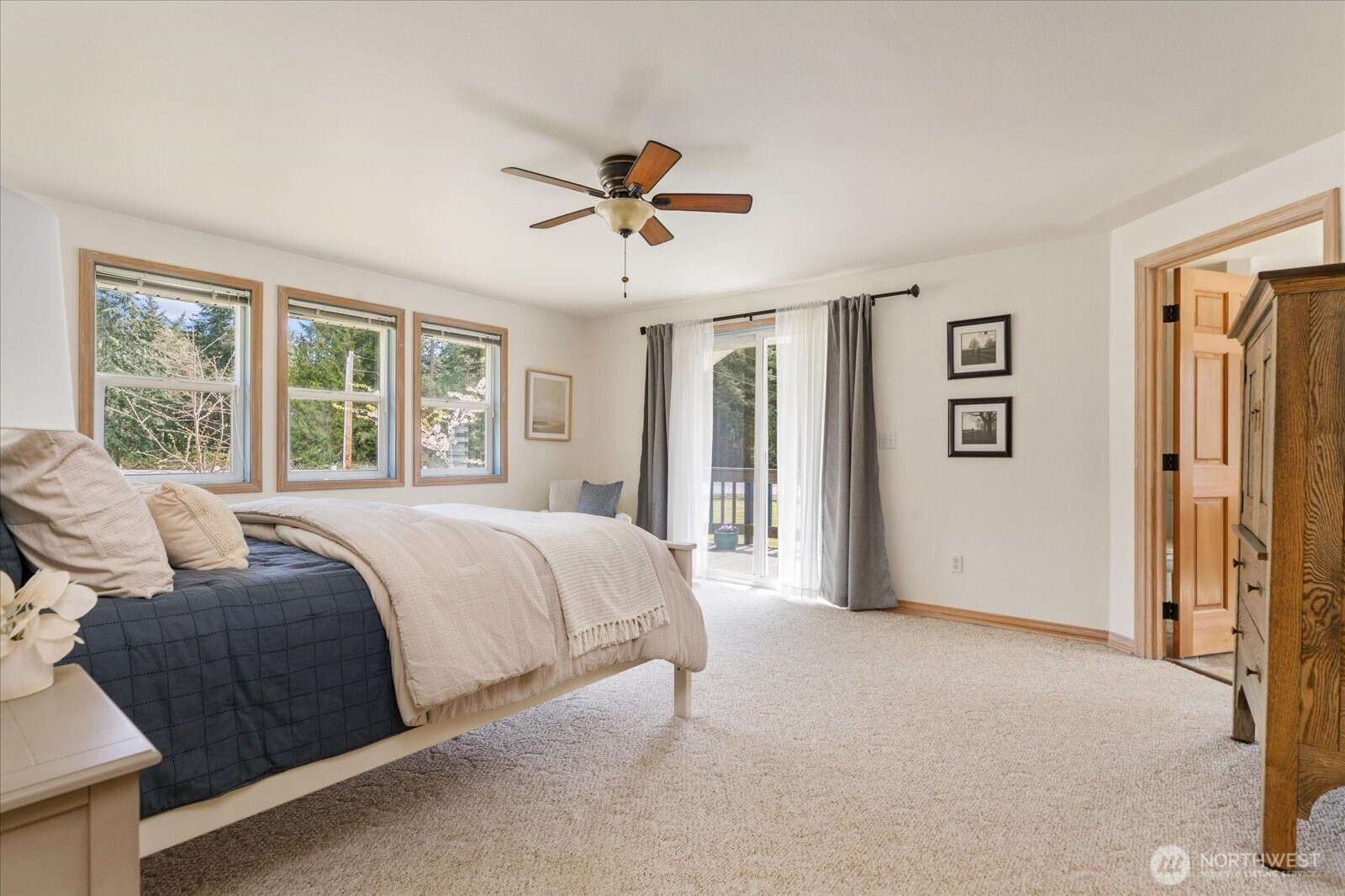 5295 Bounty Loop Freeland WA 98249