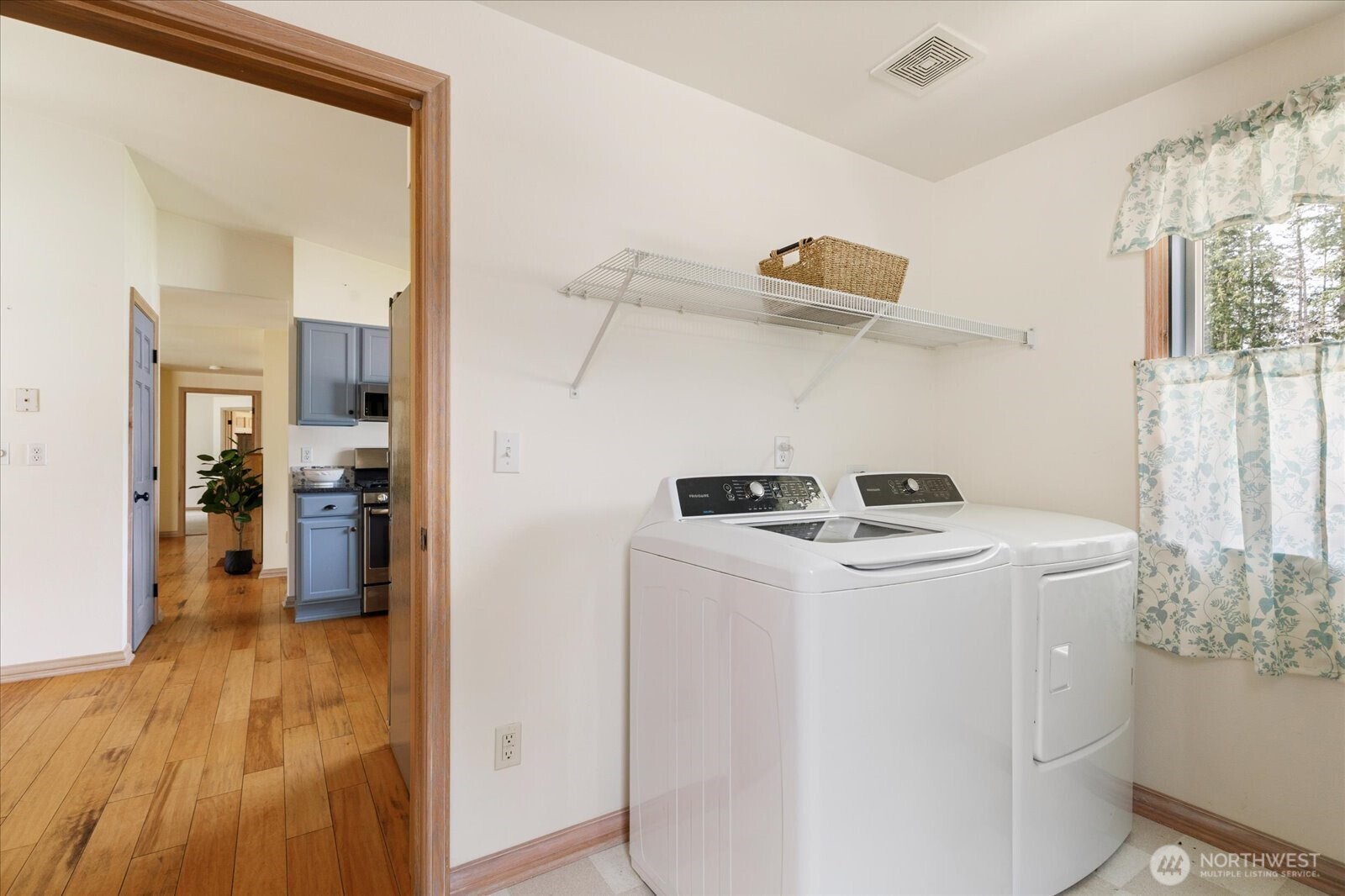 5295 Bounty Loop Freeland WA 98249