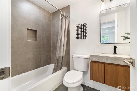 5615 S 305th Street Auburn WA 98001