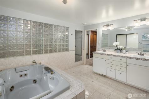 11317 SE 77th Place Newcastle WA 98056