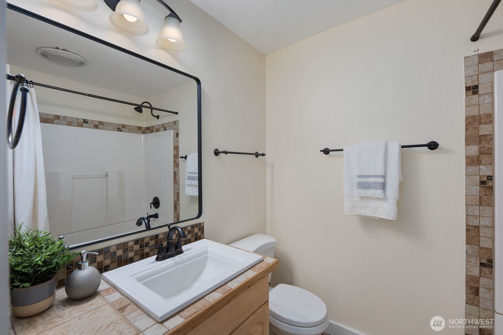 16464 239th Avenue SE Issaquah WA 98027