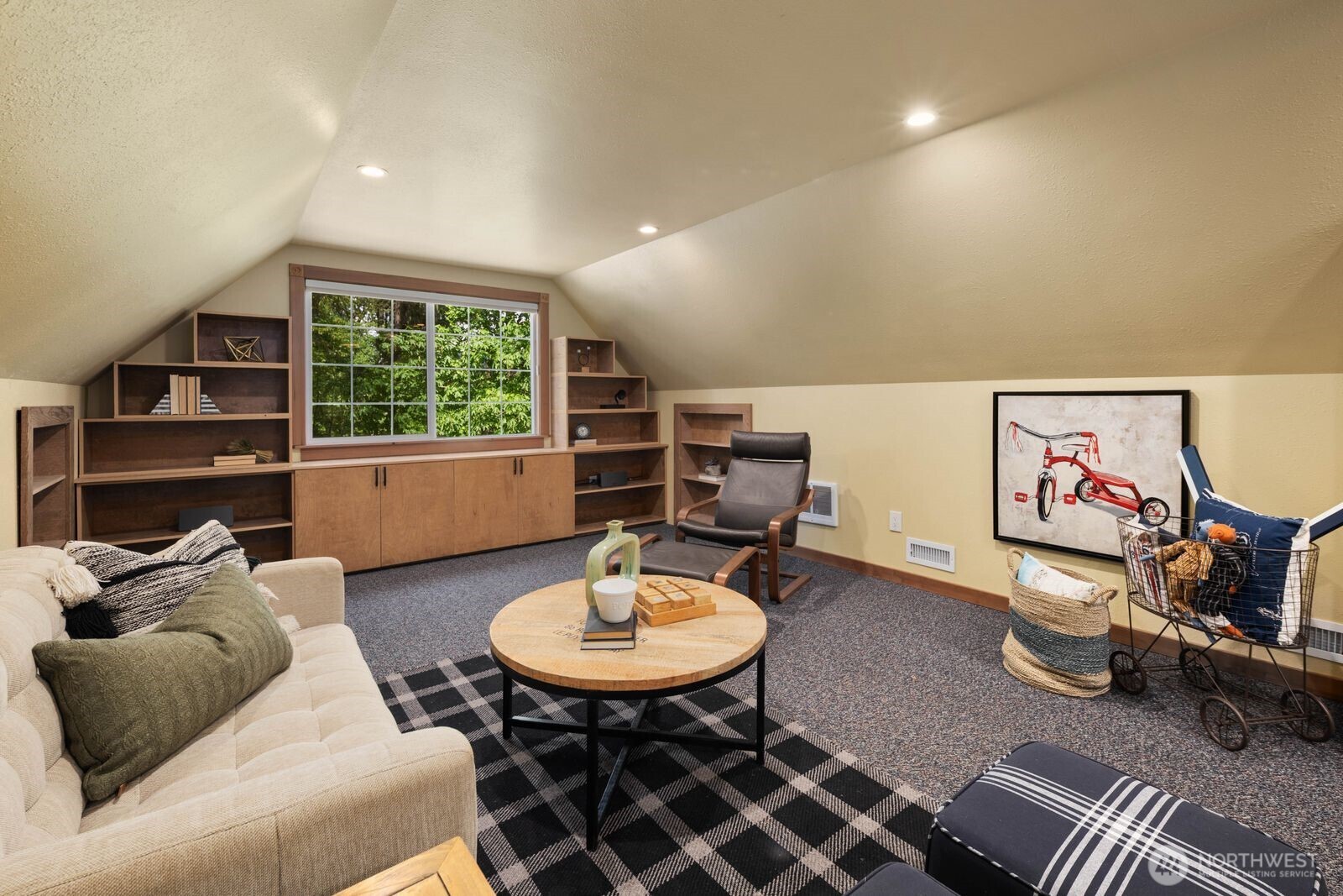 16464 239th Avenue SE Issaquah WA 98027
