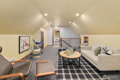 16464 239th Avenue SE Issaquah WA 98027