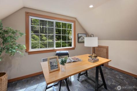 16464 239th Avenue SE Issaquah WA 98027