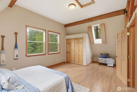 16464 239th Avenue SE Issaquah WA 98027