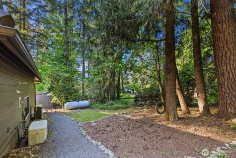 16464 239th Avenue SE Issaquah WA 98027