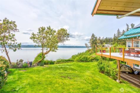 14 J Everett Way Hat Island WA 98206
