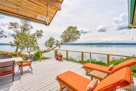 14 J Everett Way Hat Island WA 98206