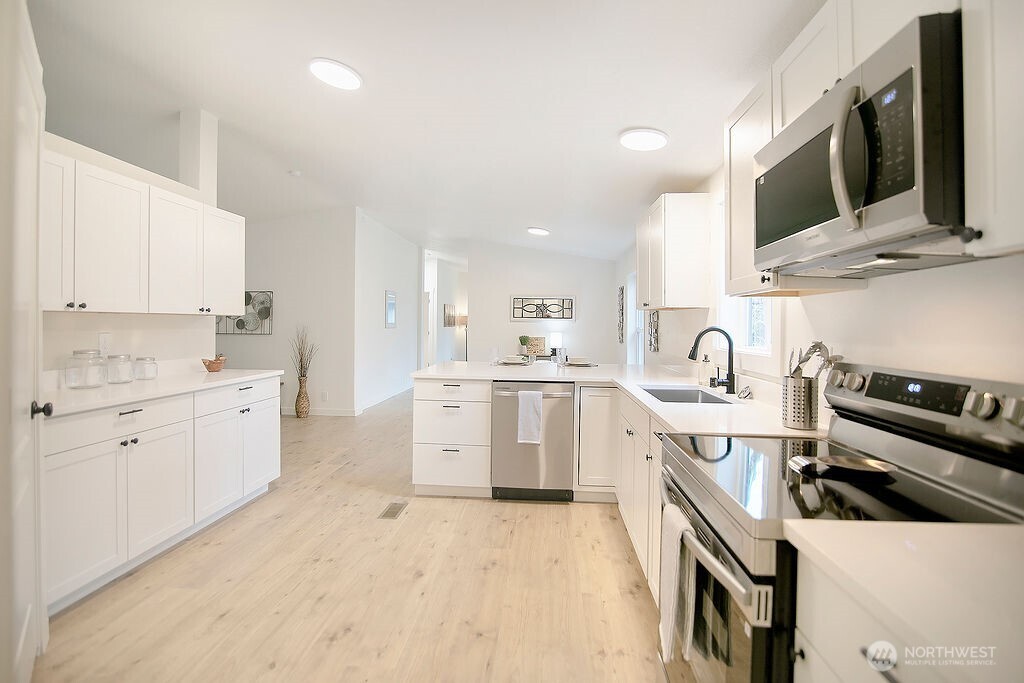 27 Line Drive Kelso WA 98626