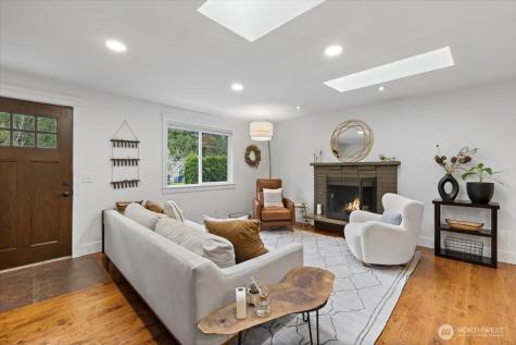 1109 Lewis Lane SE Issaquah WA 98027