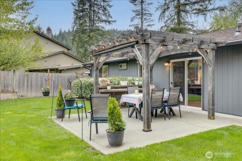 1109 Lewis Lane SE Issaquah WA 98027