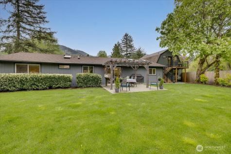 1109 Lewis Lane SE Issaquah WA 98027