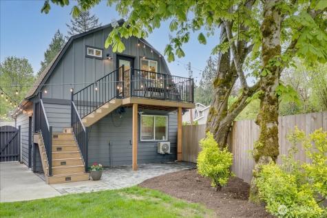 1109 Lewis Lane SE Issaquah WA 98027