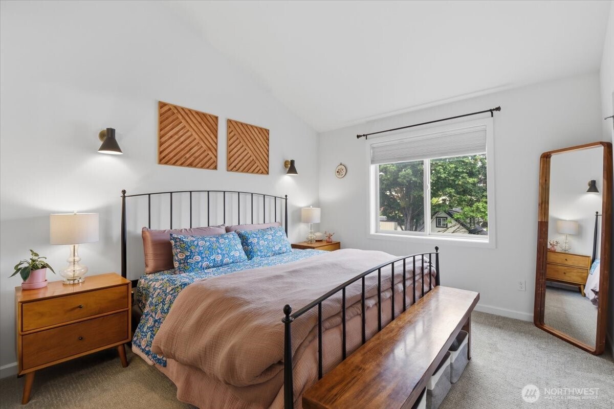 4418 Meridian Avenue N Seattle WA 98103