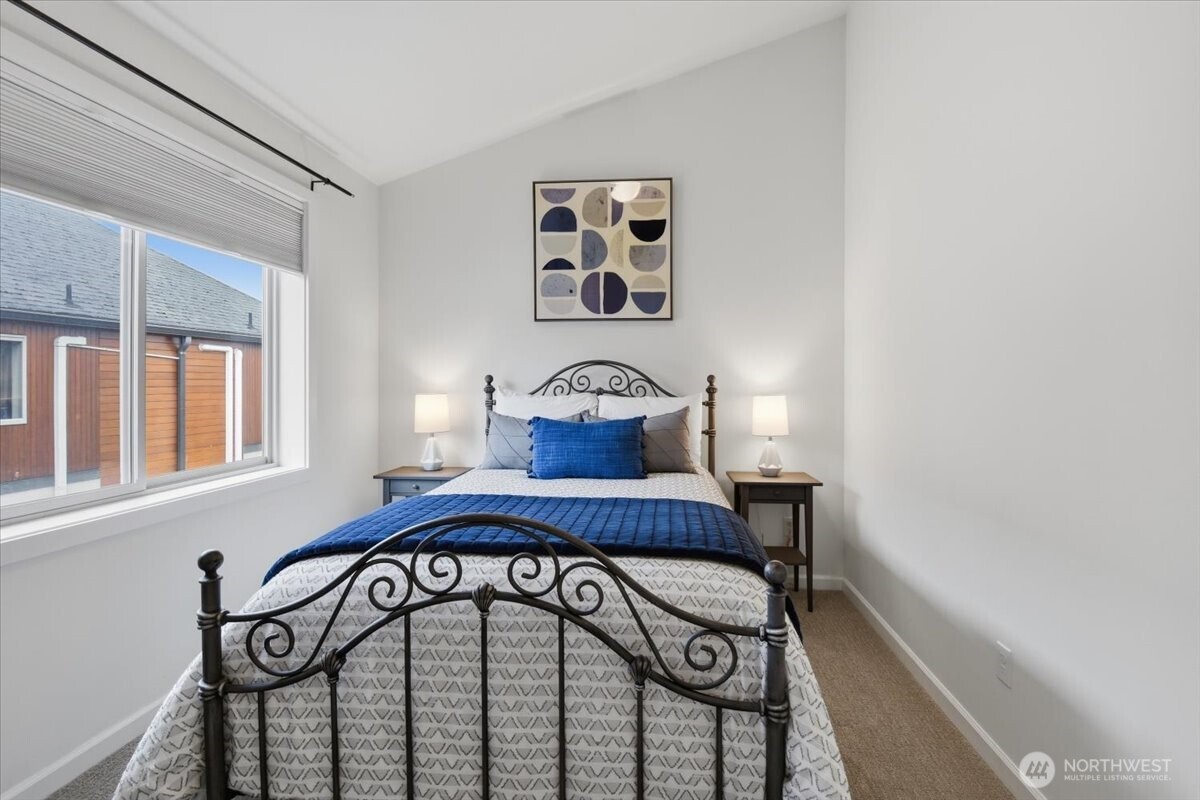4418 Meridian Avenue N Seattle WA 98103