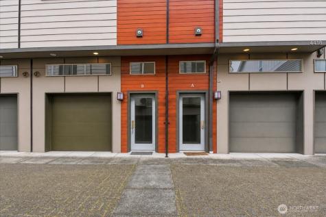 4418 Meridian Avenue N Seattle WA 98103