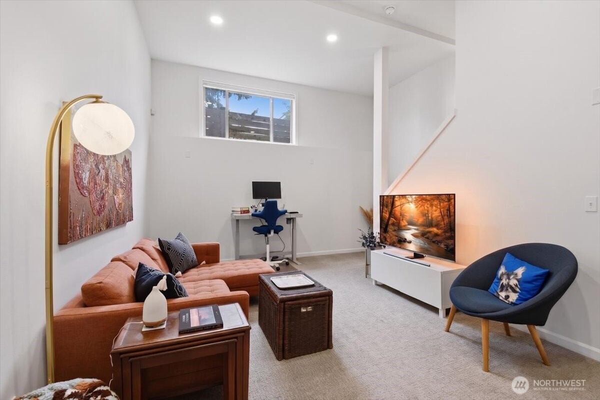 4418 Meridian Avenue N Seattle WA 98103