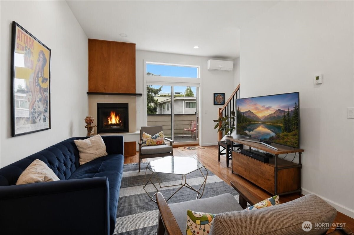 4418 Meridian Avenue N Seattle WA 98103