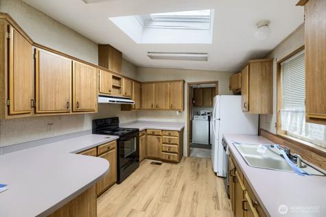 17125 Woodcrest Drive NE Bothell WA 98011