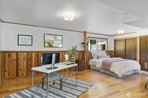 13893 John Street NE Bainbridge Island WA 98110