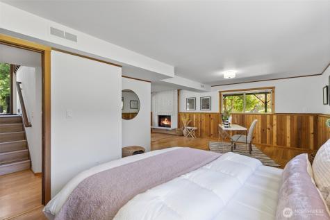 13893 John Street NE Bainbridge Island WA 98110