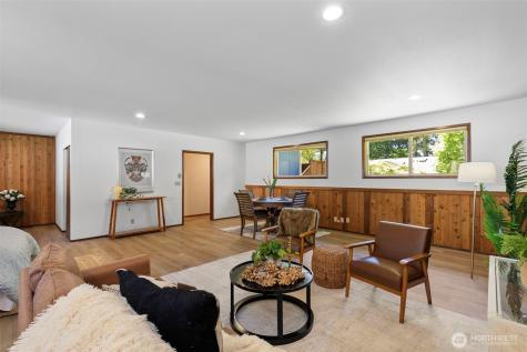 13893 John Street NE Bainbridge Island WA 98110
