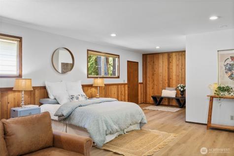 13893 John Street NE Bainbridge Island WA 98110