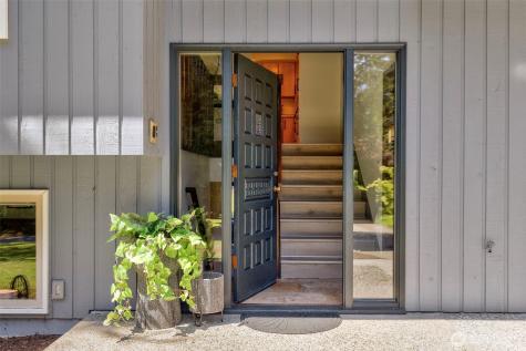 13893 John Street NE Bainbridge Island WA 98110