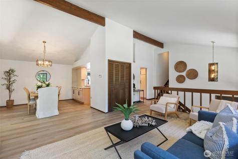 13893 John Street NE Bainbridge Island WA 98110