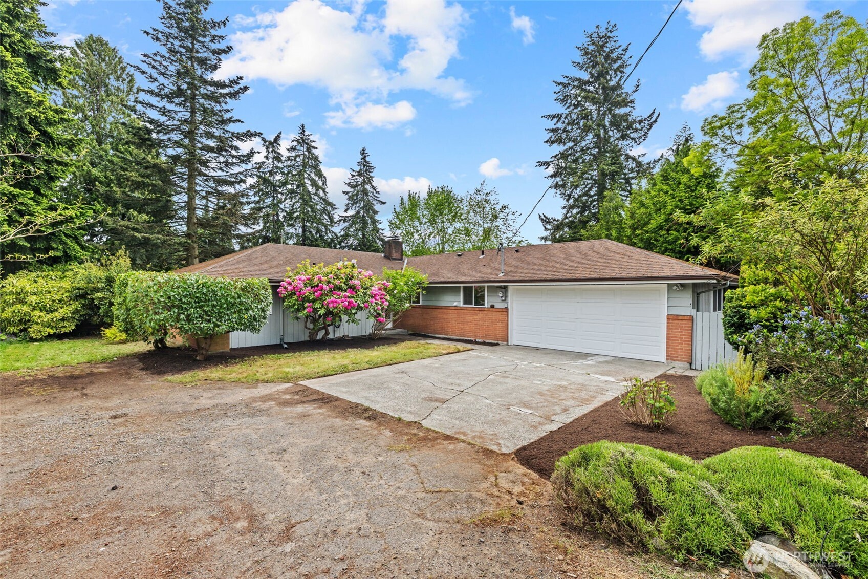 2157 N 122nd Street Seattle WA 98133