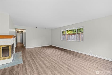 2157 N 122nd Street Seattle WA 98133