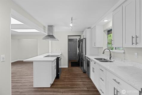 2157 N 122nd Street Seattle WA 98133