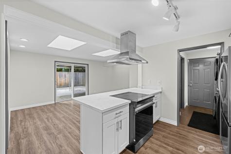 2157 N 122nd Street Seattle WA 98133