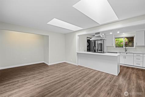 2157 N 122nd Street Seattle WA 98133