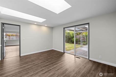 2157 N 122nd Street Seattle WA 98133