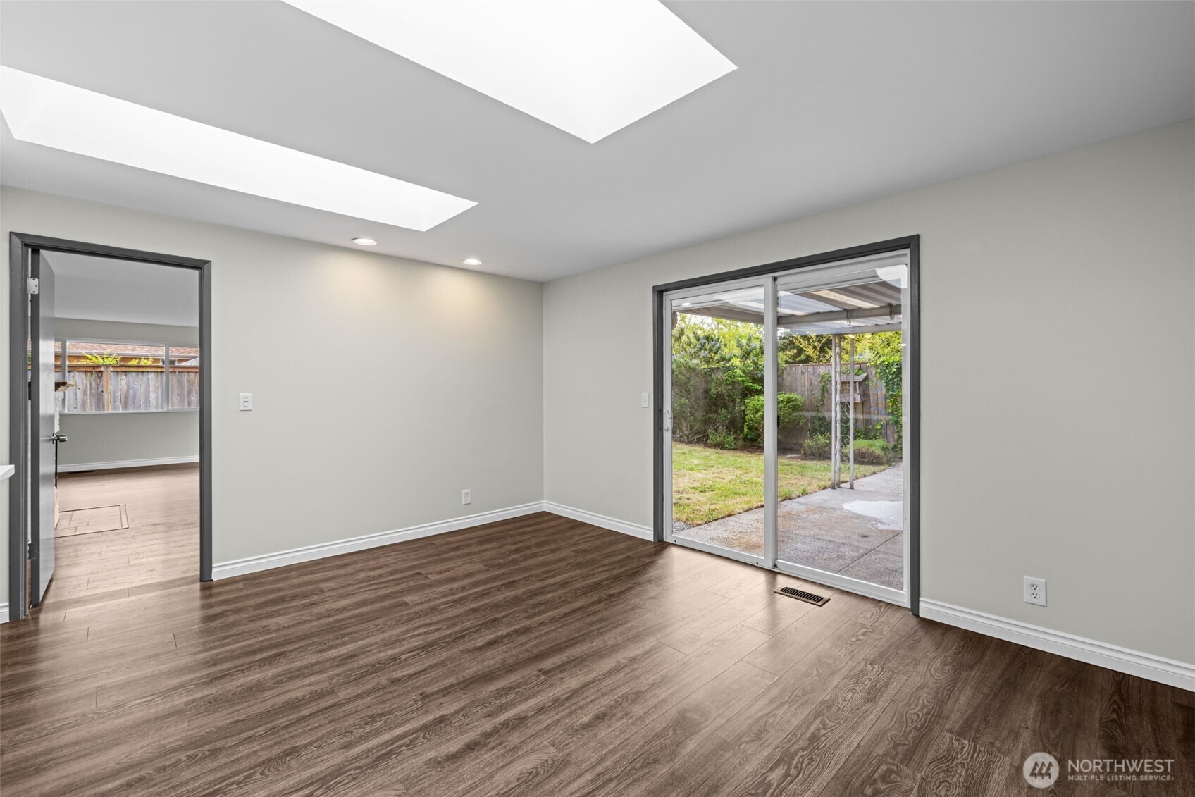 2157 N 122nd Street Seattle WA 98133
