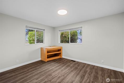 2157 N 122nd Street Seattle WA 98133