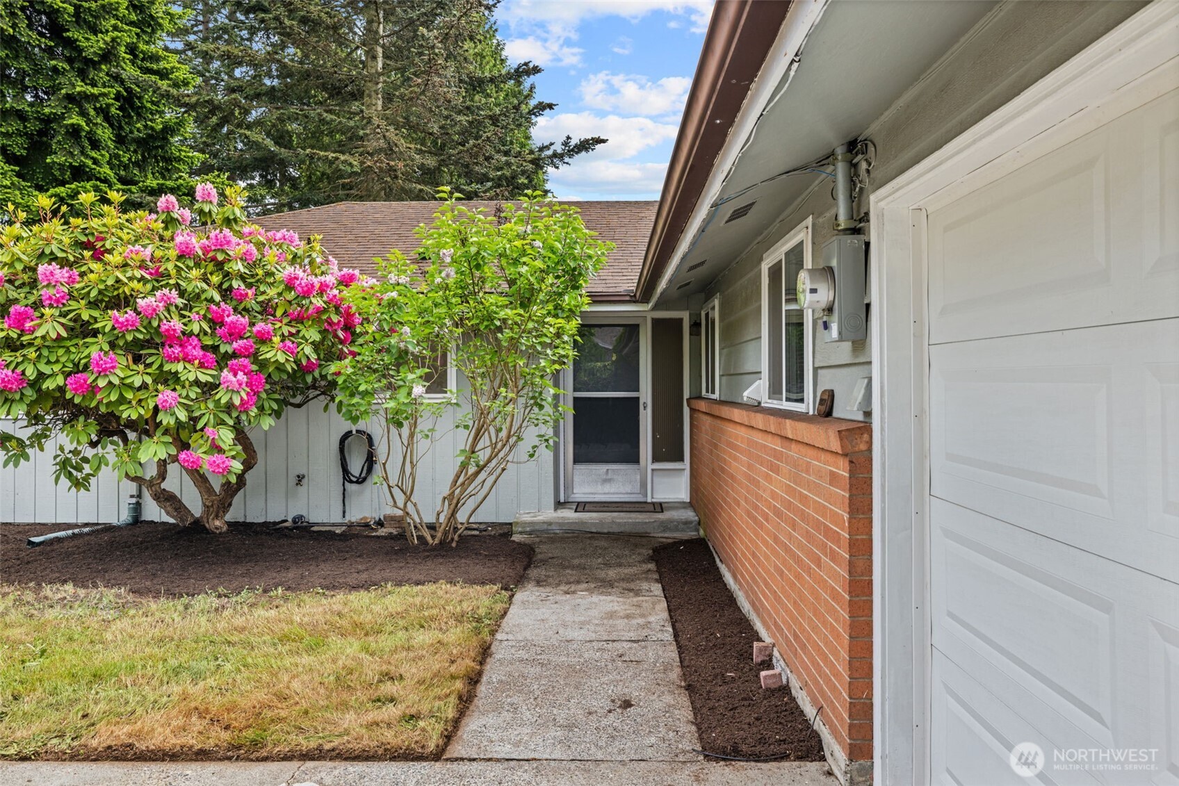 2157 N 122nd Street Seattle WA 98133
